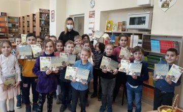 Pasowanie uczniów klas pierwszych na czytelnika