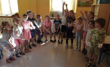 Zajęcia w ramach projektu " Zintegrowane zmysły kluczem do optymalnego rozwoju i prawidłowego odbioru  otaczającego świata" .