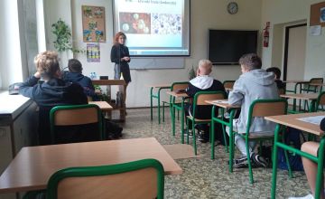 Zajęcia o krwi z udziałem diagnosty laboratoryjnego