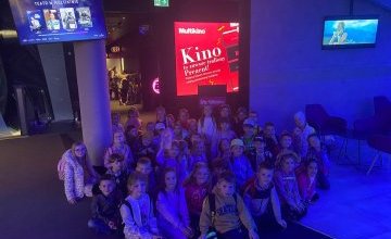 Wycieczka do kina najmłodszych uczniów