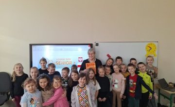 Spotkanie z cyklu "Poczytaj mi babciu, poczytaj mi dziadku". 