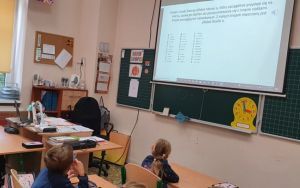 Uczniowie klasy 1 C świętują Międzynarodowy Dzień Kropki (14)