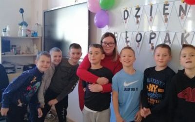 Uczniowie klasy 3 b świętują Dzień Chłopca (5)