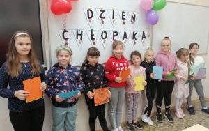 Uczniowie klasy 3 b świętują Dzień Chłopca (4)