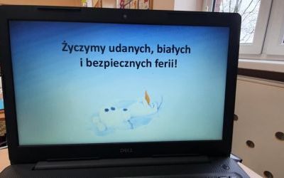 Uczennice klasy 1 c poznają zasady bezpiecznego spędzania ferii zimowych (12)