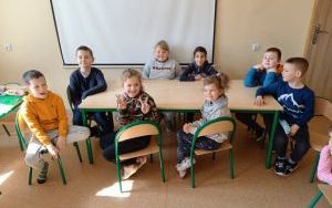 Dzieci świetlicowe uczestniczyły w konkursie pt. "Wiosenna Marzanna" (12)