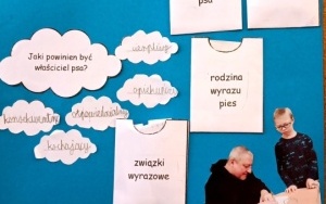 Uczniowie klasy 3 c omawiają lekturę "Sposób na Elfa" (2)