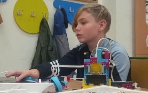 Zajęcia z klockami LEGO Spike (5)