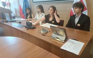 Uroczysta sesja Młodzieżowej Rady Miasta Oleśnica.  (2)