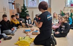Warsztaty z udzielania pierwszej pomocy w klasie 3 c (11)
