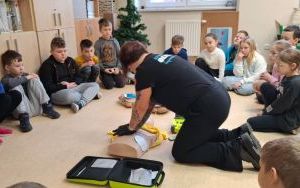 Warsztaty z udzielania pierwszej pomocy w klasie 3 c (5)