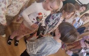 Dzień Kobiet i warsztaty w klasie 1 b (1)