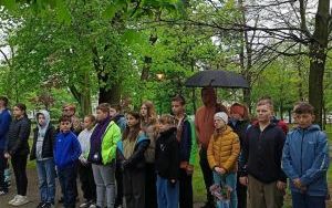  uczniowie naszej szkoły uczestniczyli w obchodach Dnia Pamięci Ofiar Zbrodni Katyńskiej. (2)