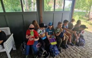 Wycieczka uczniów klas 1 do zakładu stolarskiego "Małe Korniki" (9)
