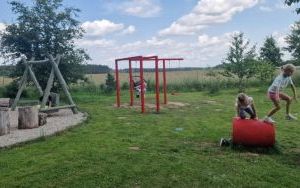 Wycieczka uczniów klas 1 do zakładu stolarskiego "Małe Korniki" (14)