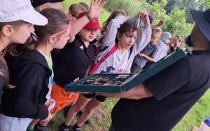 Dzień Dziecka w 2 B – mali „Adepci robakologii” (9)