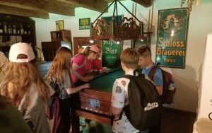 Wycieczka uczniów klasy 2 b i 3 a do Bierkowic (6)
