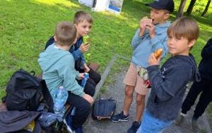 Wycieczka uczniów klasy 2 b i 3 a do Bierkowic (8)