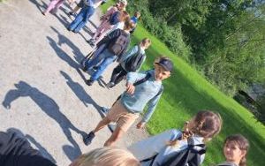 Wycieczka uczniów klasy 2 b i 3 a do Bierkowic (3)