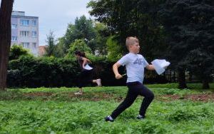 Obserwatorzy przyrody z klasy 2 B (10)