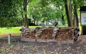 Obserwatorzy przyrody z klasy 2 B (2)