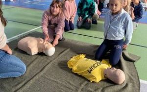 praktyczne zajęcia z resuscytacji krążeniowo-oddechowej (15)