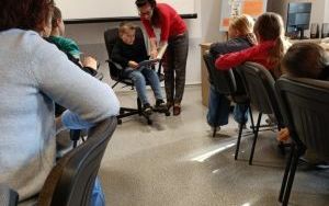  Uczniowie klasy 3 B na warsztatach z okazji Dnia Głośnego Czytania (8)