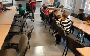  Uczniowie klasy 3 B na warsztatach z okazji Dnia Głośnego Czytania (4)