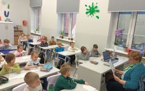 ,,Poczytaj mi Babciu, poczytaj mi Dziadku” w klasie 1b (6)