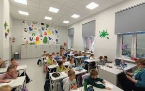 ,,Poczytaj mi Babciu, poczytaj mi Dziadku” w klasie 1b (3)