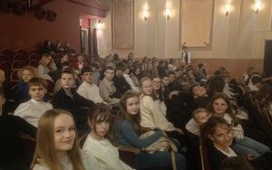 Wycieczka 6a i 7b do Wrocławskiego Teatru Lalek (5)