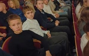 Wycieczka 6a i 7b do Wrocławskiego Teatru Lalek (1)