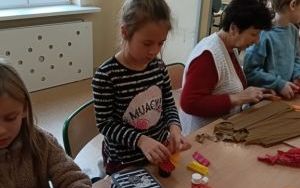 Integracja międzypokoleniowa w świetlicy szkolnej (5)