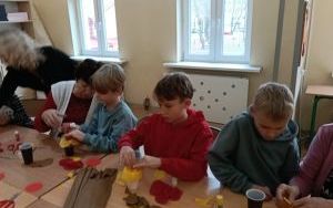 Integracja międzypokoleniowa w świetlicy szkolnej (4)