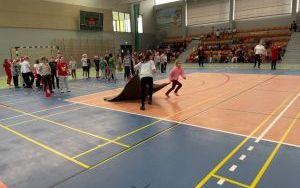 Mikołajkowy Turniej Sportowy w SP1  (5)