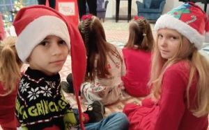 Laureaci w miejskim konkursie plastycznym" Śladami sań Świętego Mikołaja" (3)