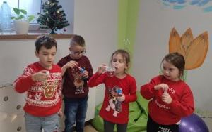"Coraz bliżej święta ..." na zajęciach logopedycznych (4)