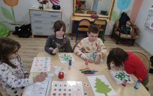 "Coraz bliżej święta ..." na zajęciach logopedycznych (5)