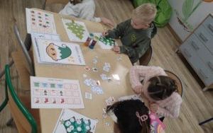 "Coraz bliżej święta ..." na zajęciach logopedycznych (3)