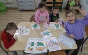 "Coraz bliżej święta ..." na zajęciach logopedycznych (1)