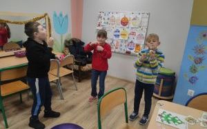 "Coraz bliżej święta ..." na zajęciach logopedycznych (9)