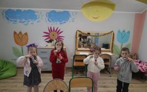 "Coraz bliżej święta ..." na zajęciach logopedycznych (7)