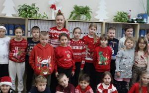 Dzień świątecznego swetra (2)