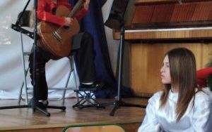 Koncert świąteczny w naszej szkole (9)
