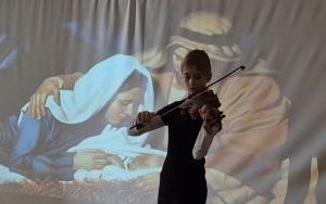 Koncert świąteczny w naszej szkole (10)