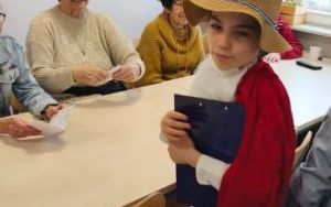 Uczniowie naszej Szkoły z wizytą w Dziennym Domu Senior+ w Oleśnicy (7)