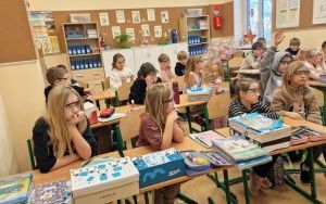 Zajęcia z ciekłym azotem w klasie 2 b i 4 c (15)