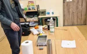 Zajęcia z ciekłym azotem w klasie 2 b i 4 c (12)