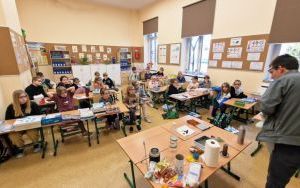 Zajęcia z ciekłym azotem w klasie 2 b i 4 c (10)