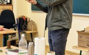 Zajęcia z ciekłym azotem w klasie 2 b i 4 c (7)